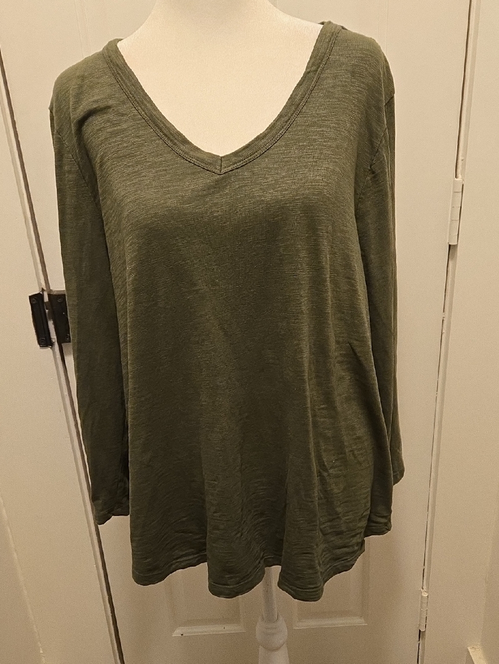 Chico's Olive Green V-Neck Long Sleeve Cotton Tee XL
